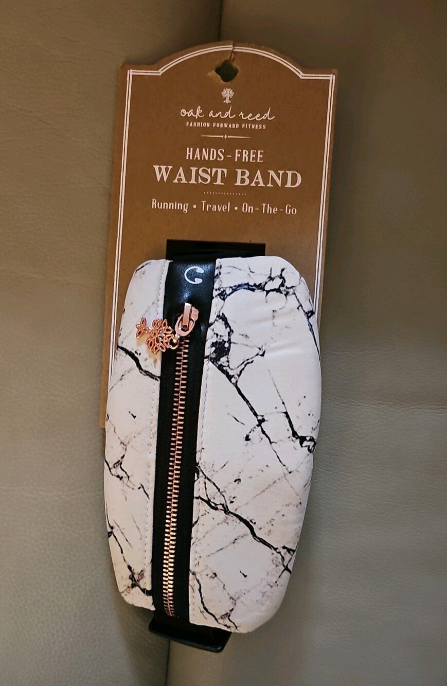 OAK AND REED WAIST BAND FANNY PACK HANDS FREE WHITE MARBLED 4 1/4 X 7 1/4 NIP